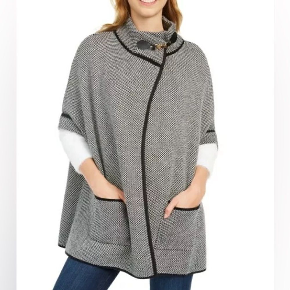 CEJON Women’s woven knit Poncho riding Cape One Size Fits Most  Black / White